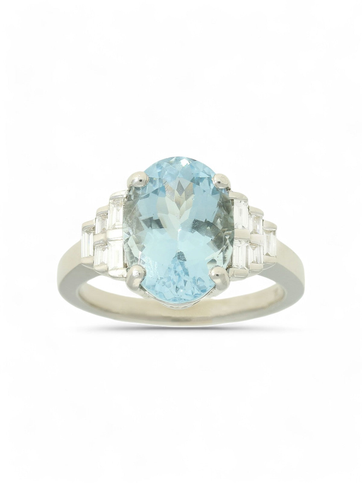 Aquamarine and Diamond Ring in 18ct White Gold