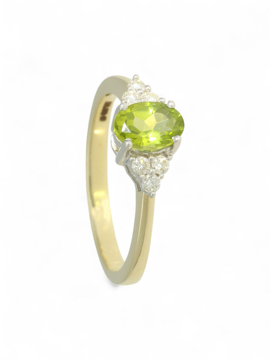 Peridot & Diamond Trefoil Ring in 9ct Yellow Gold