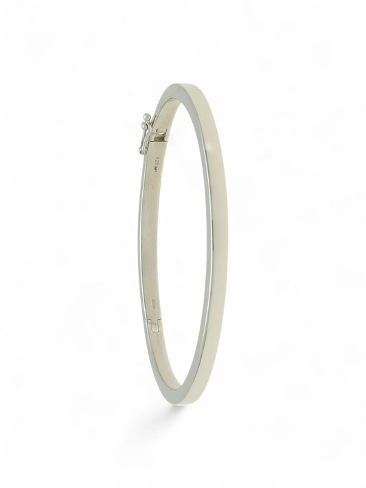 Polished Flat Oval Hinged Bangle in Silver