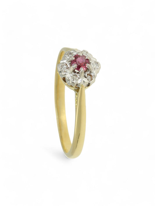 Pre Owned Ruby & Diamond Cluster Ring in 18ct Yellow Gold