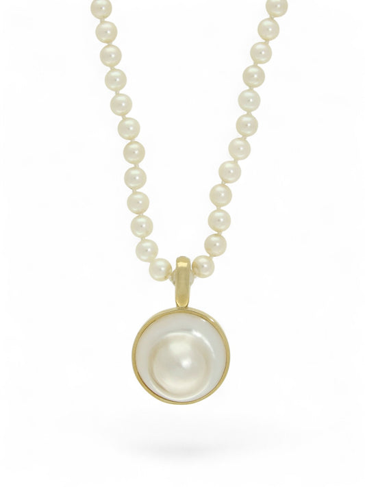 Pre Owned Pearl Single Row Necklace with Mabe Pearl Pendant in 9ct Yellow Gold