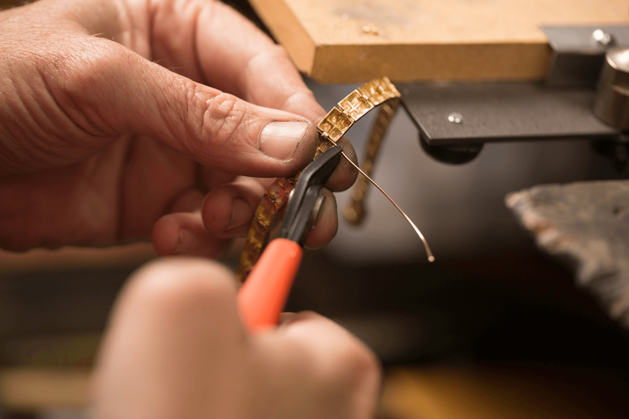Bracelet & Chain Alterations in Eastbourne - Brufords Image