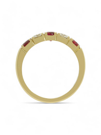 0.63ct Round Brilliant Cut Ruby & 0.35ct Round Brilliant Cut Diamond Five Stone Ring Round Cut Brilliant in 18ct Yellow Gold