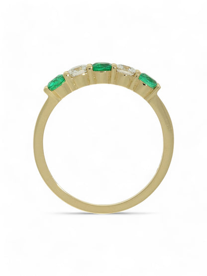 0.37ct Round Brilliant Cut Emerald & 0.28ct Round Brilliant Cut Diamond Five Stone Round Brilliant Cut in 18ct Yellow Gold