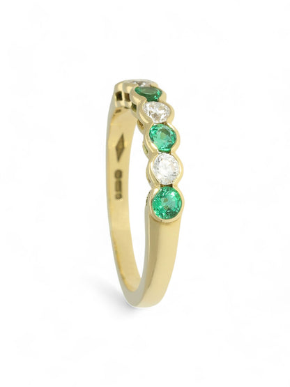 0.40ct Round Brilliant Cut Emerald & 0.28ct Round Brilliant Cut Diamond Half Eternity Ring Round Brilliant Cut in 18ct Yellow Gold