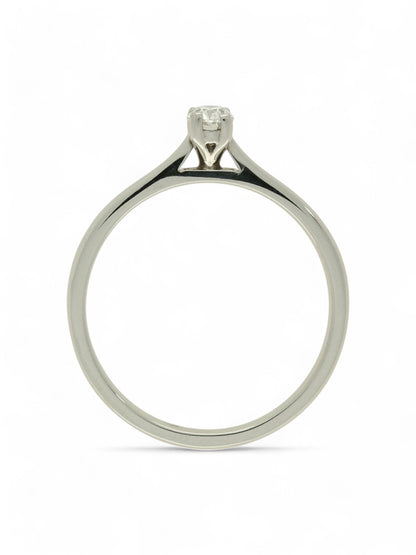 Diamond Solitaire Engagement Ring 0.25ct Oval Cut in Platinum