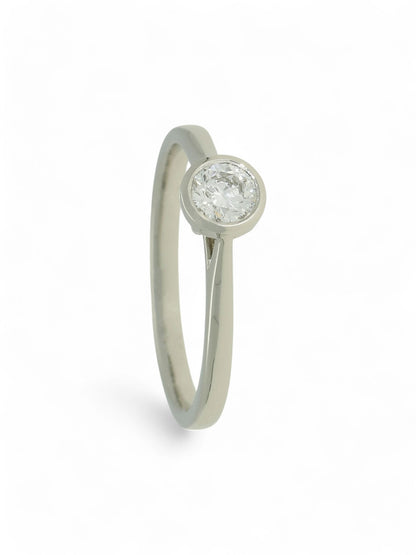 Diamond Solitaire Engagement Ring 0.30ct Round Brilliant Cut in Platinum