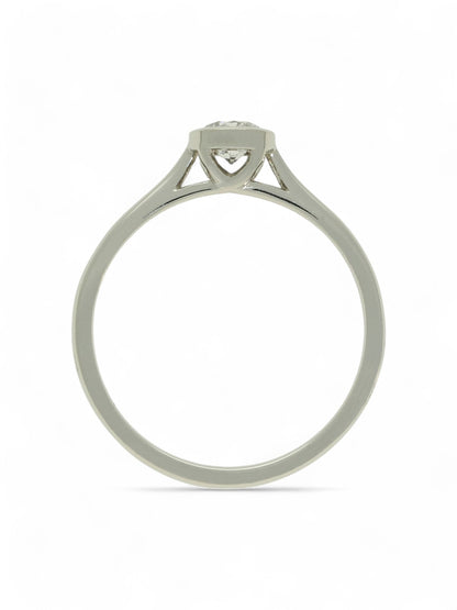 Diamond Solitaire Engagement Ring 0.30ct Round Brilliant Cut in Platinum