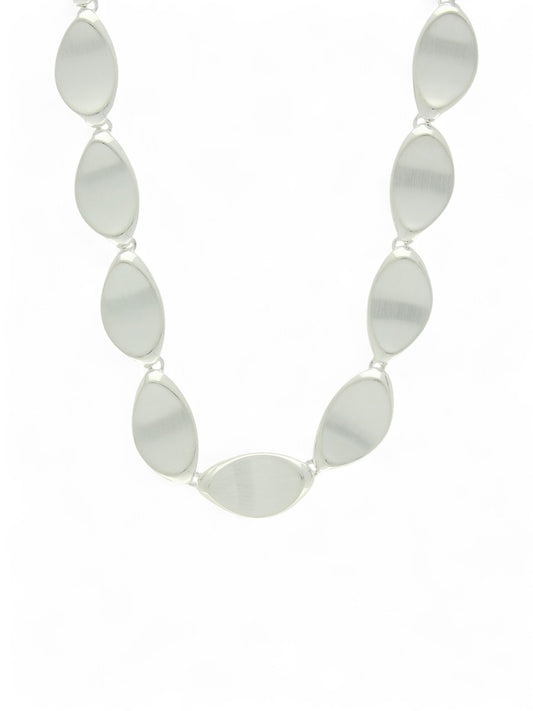 Satin Oval Link Necklace in Silver