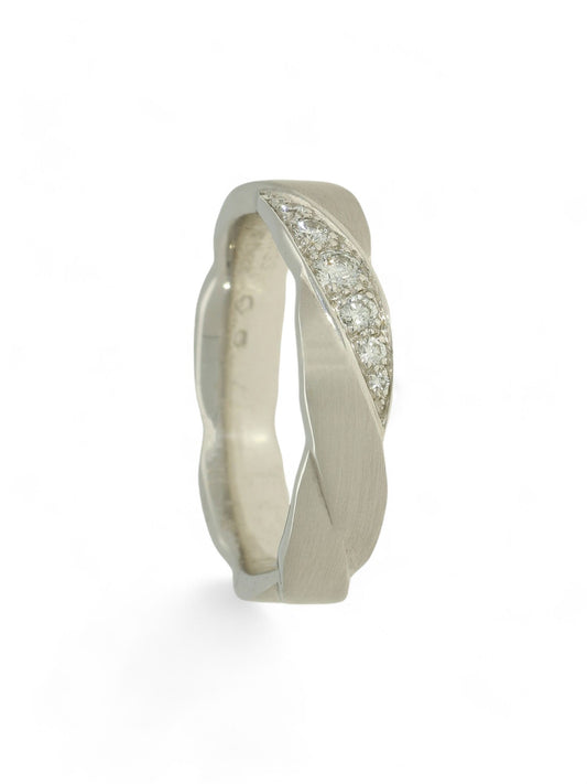 Pre Owned Diamond Wedding Ring in 18ct White Gold
