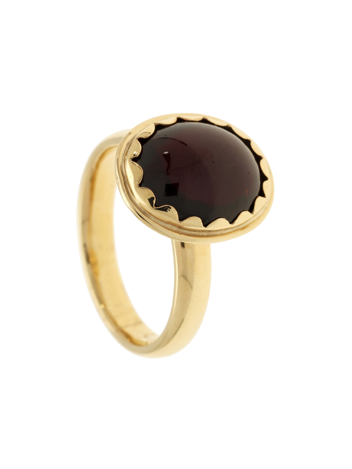 Pre-Owned Garnet Ring in 9ct Yellow Gold