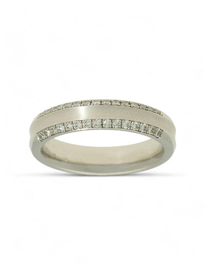 Pre Owned Diamond Set Wedding Band in Platinum