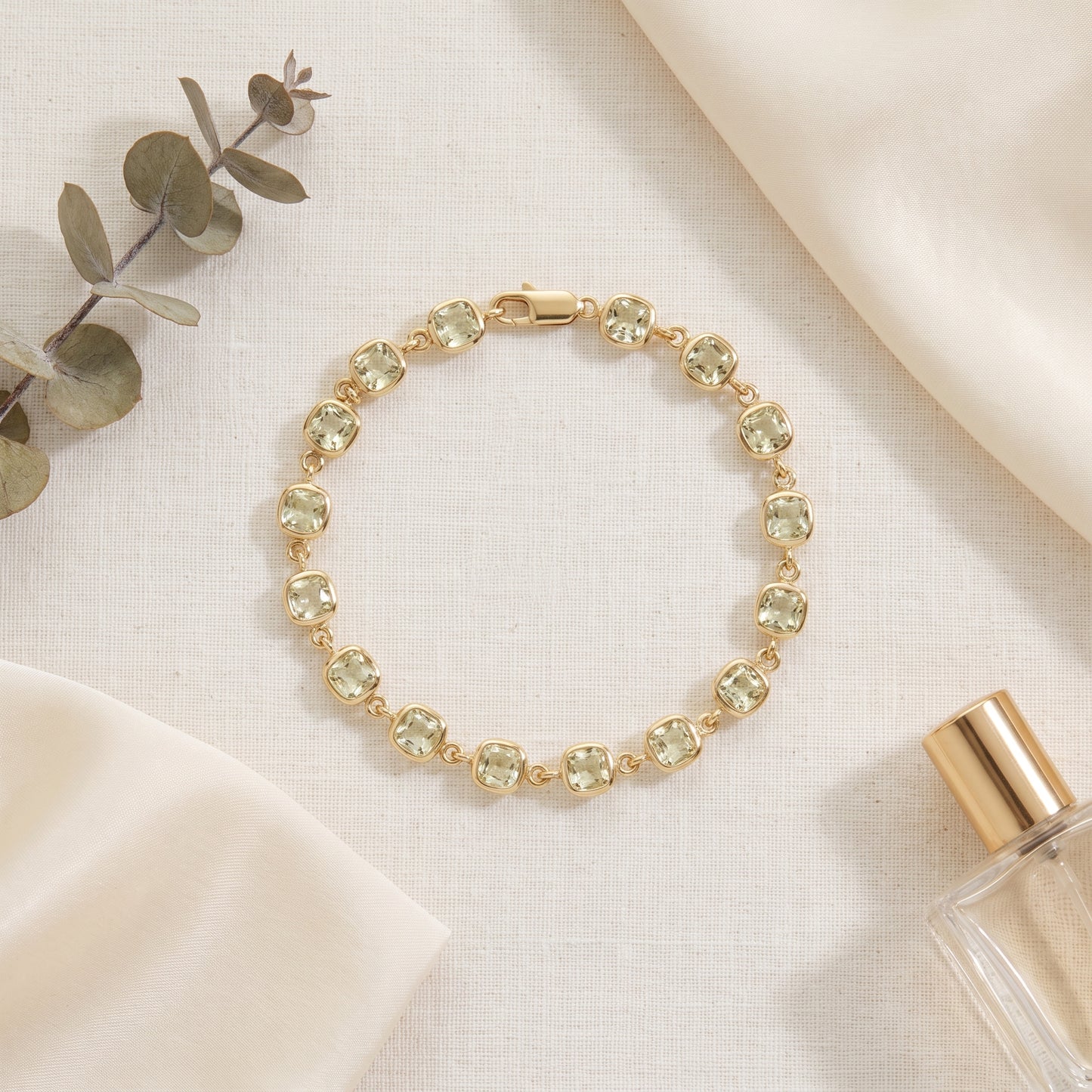 Pre-Owned Lemon Quartz Bracelet with Trigger Clasp in 9ct Yellow Gold