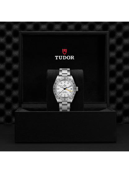 TUDOR Black Bay Pro Watch 39mm M79470-0004