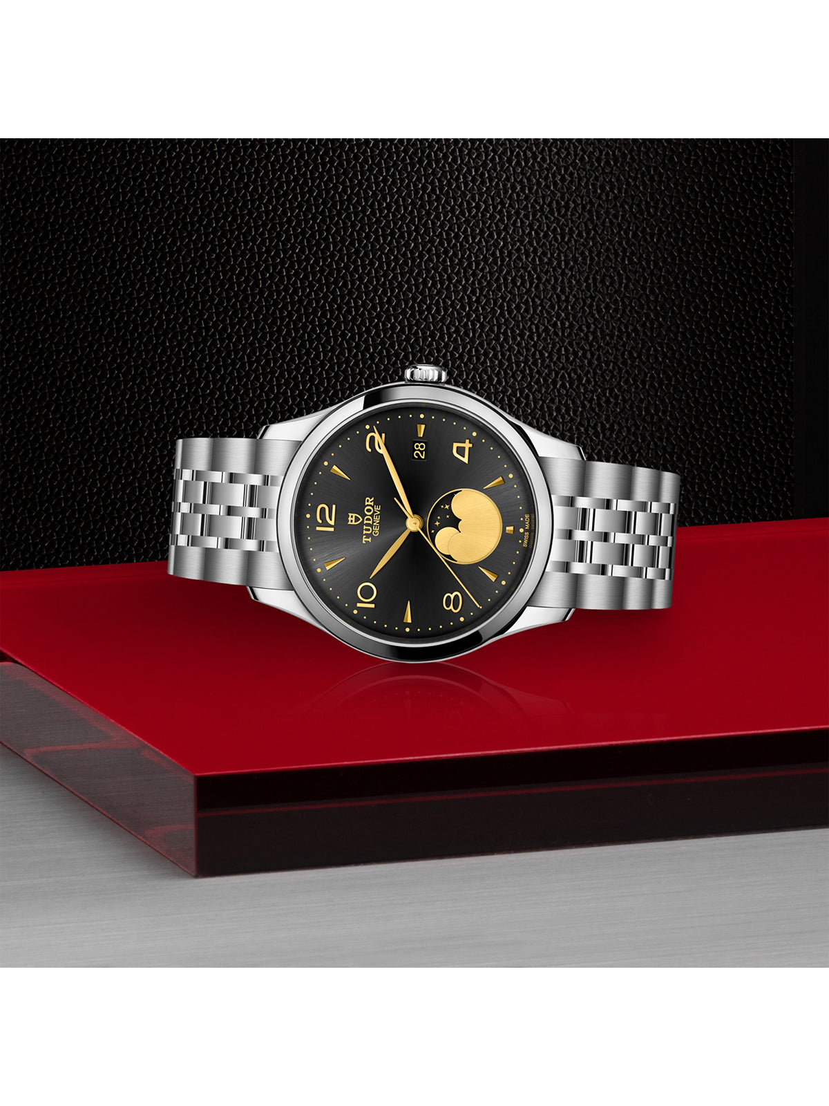 TUDOR 1926 Luna Watch M91560-0003