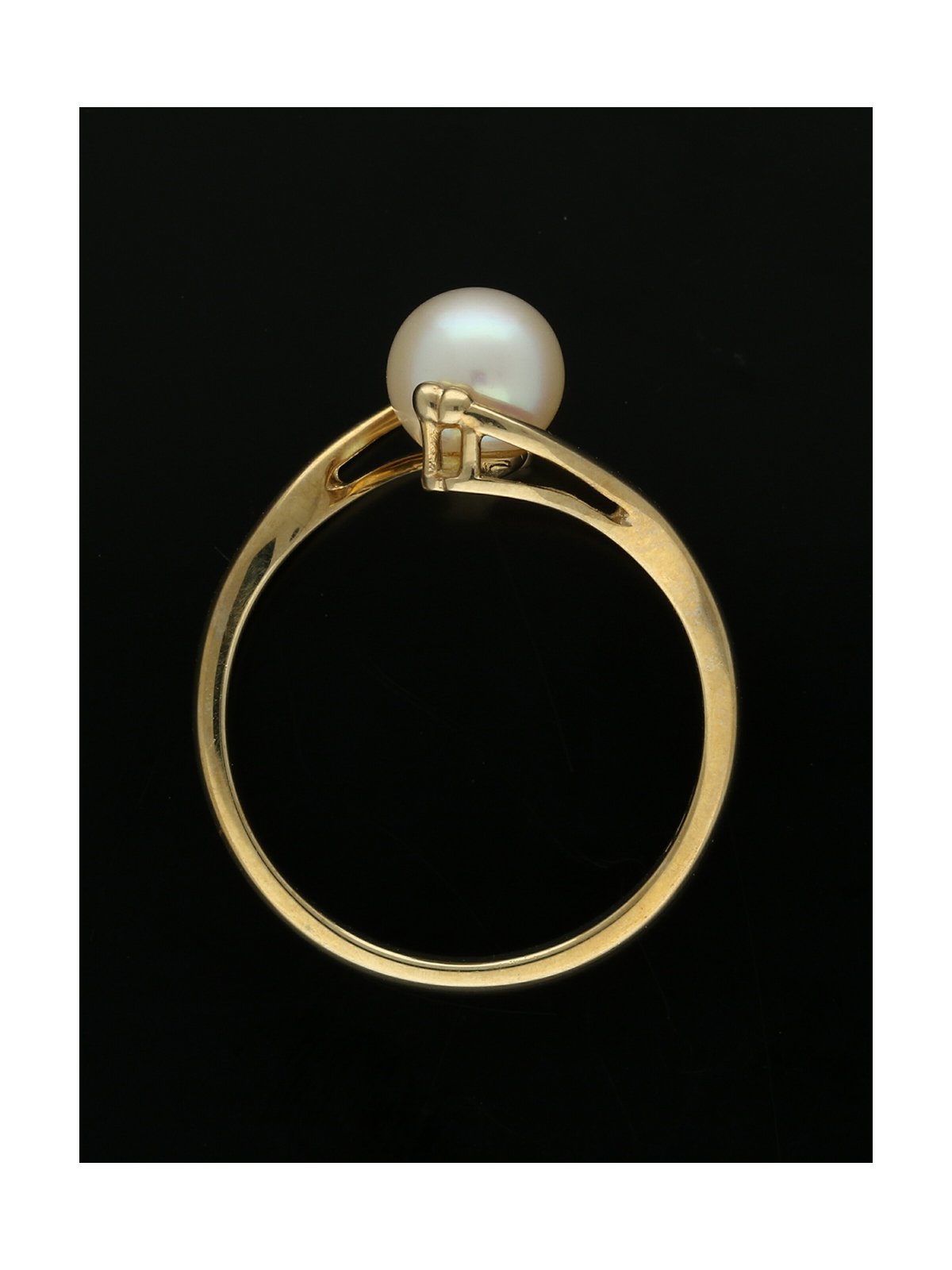 White Cultured Pearl Ring in 9ct Yellow Gold