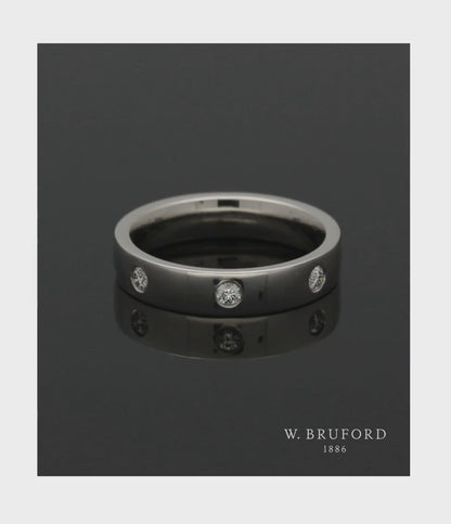 Diamond Wedding Ring in 18ct White Gold