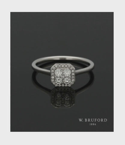 Diamond Cluster Ring 0.31ct Round Brilliant Cut in 18ct White Gold