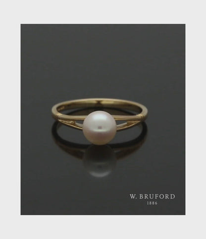 White Cultured Pearl Ring in 9ct Yellow Gold